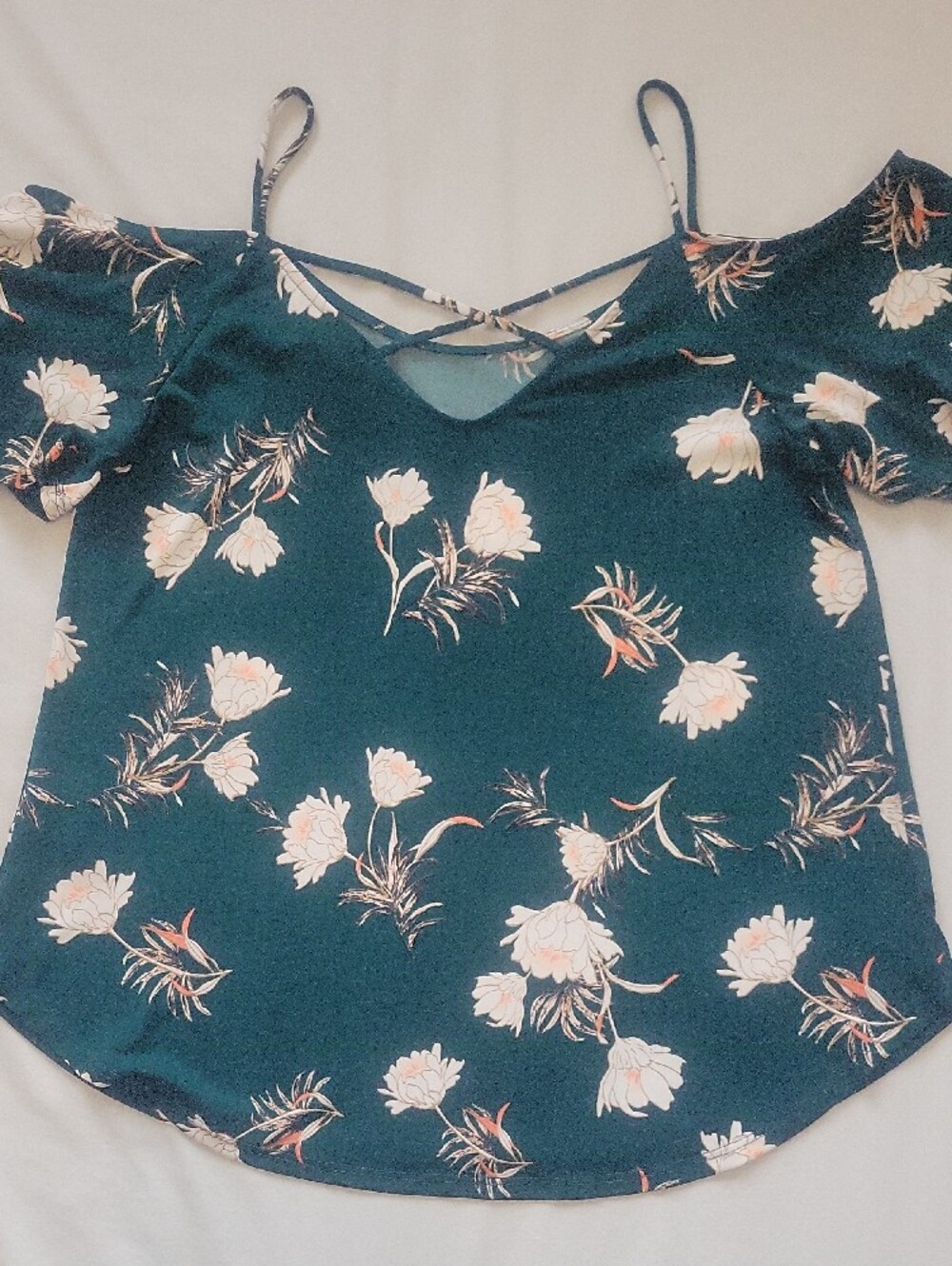 Kaileigh Floral Cold-Shoulder Camisole In Dark Green - Picture 3 of 3